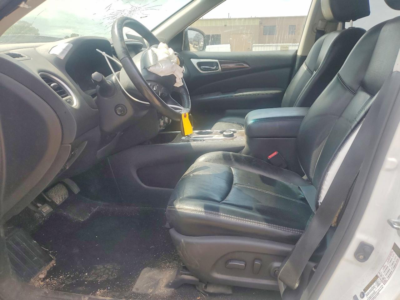 Nissan Pathfinder S