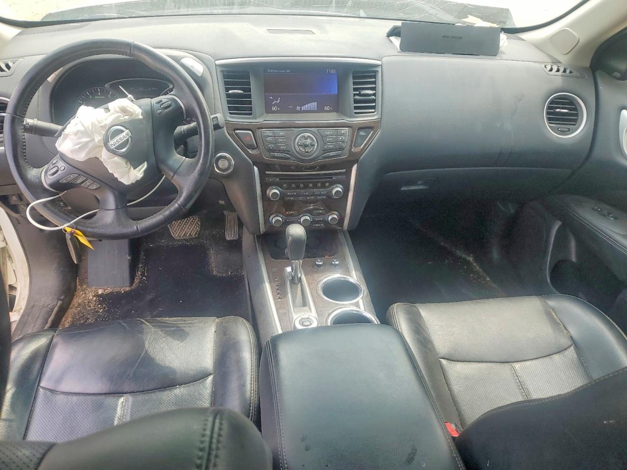 Nissan Pathfinder S