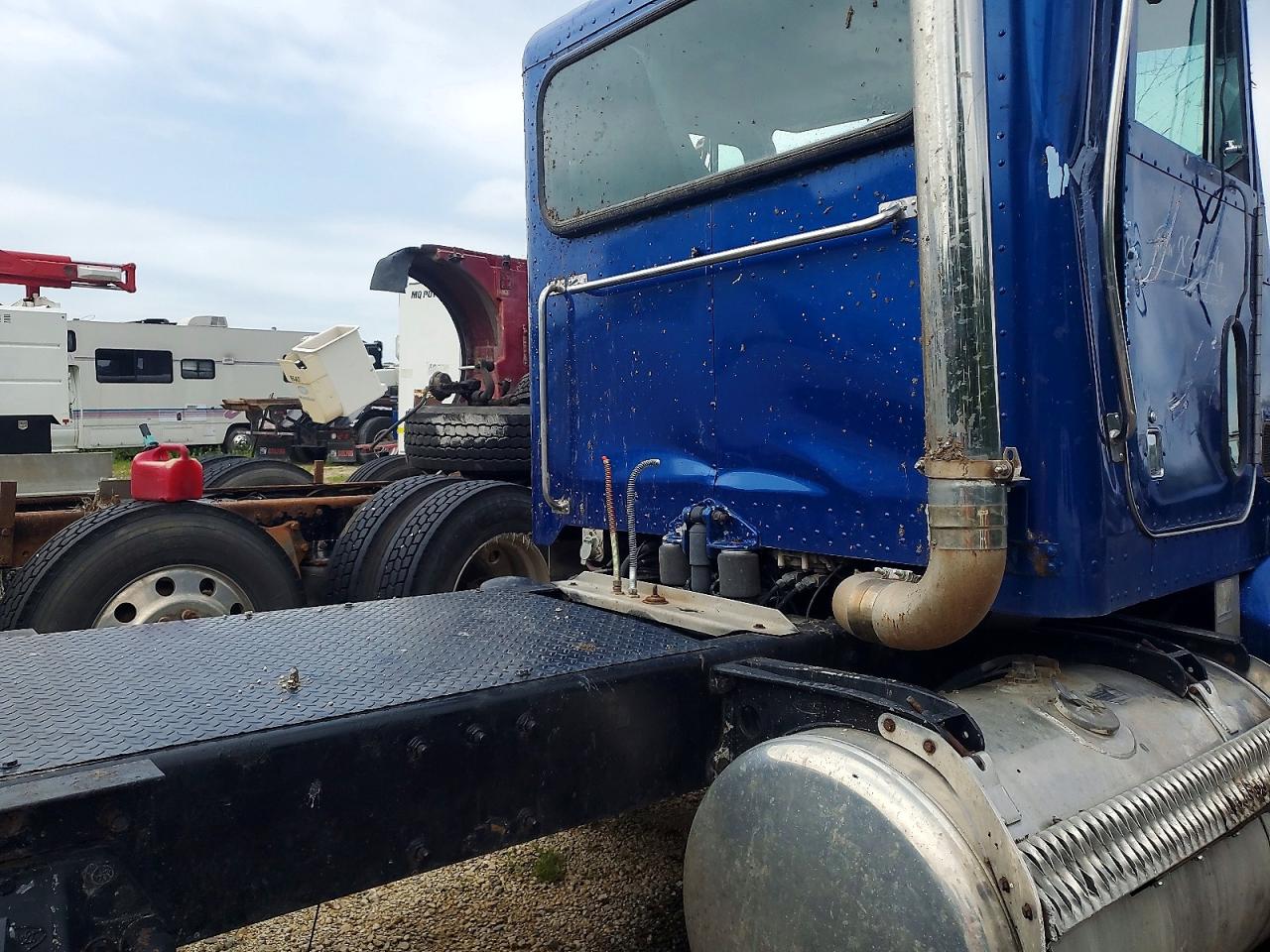 Peterbilt 385