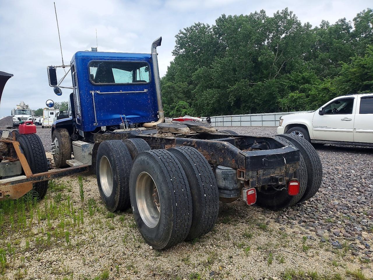 Peterbilt 385