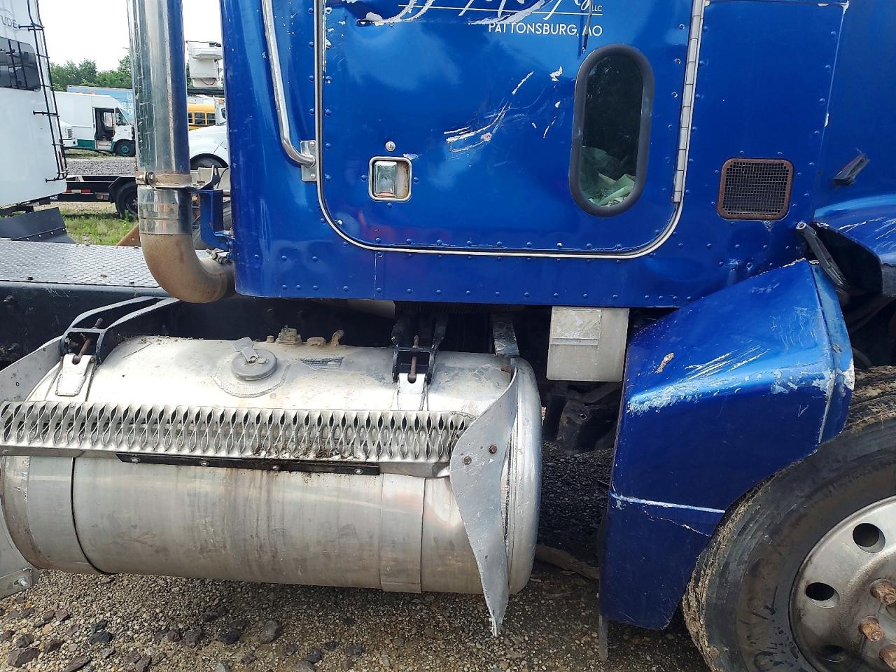 Peterbilt 385