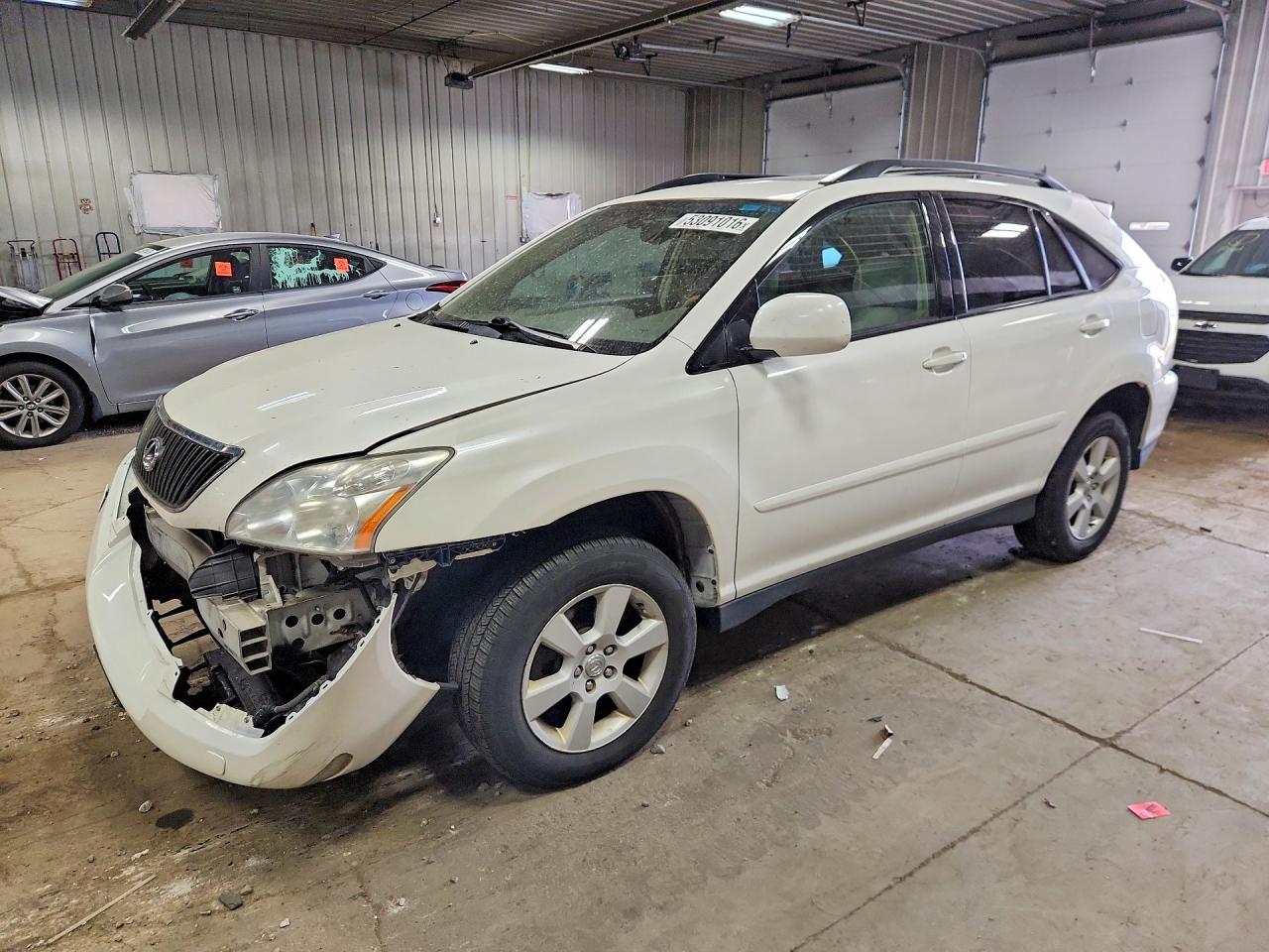 Salvage Lexus RX Image