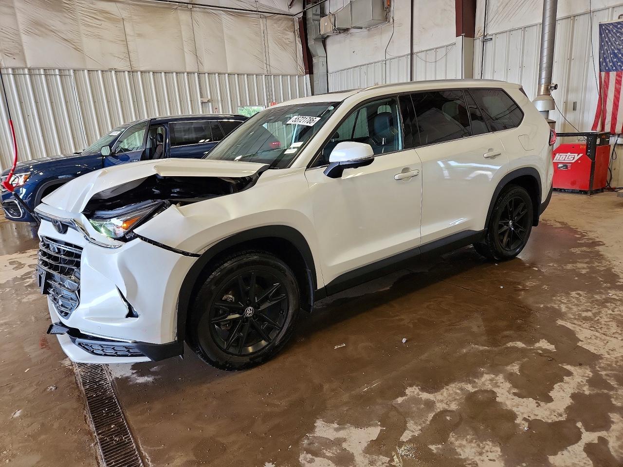 Salvage Toyota Grand Highlander Hybrid Image
