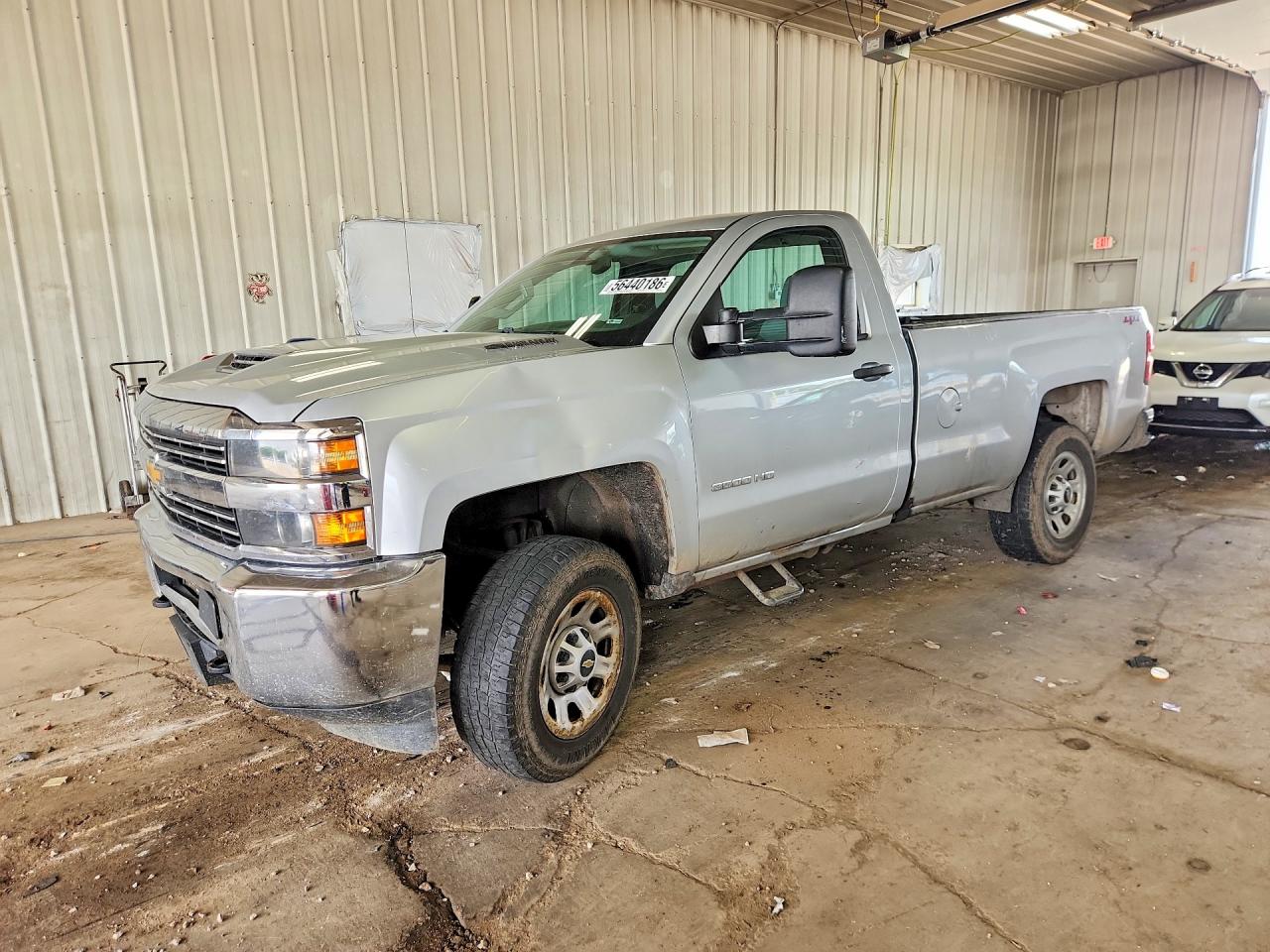 Salvage Chevrolet Silverado Image