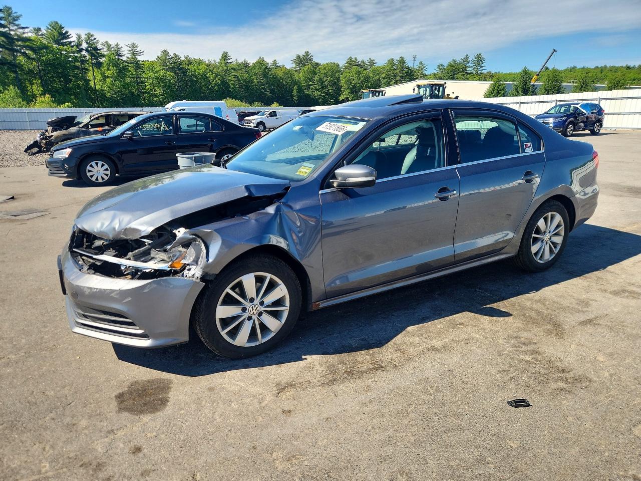 Salvage Volkswagen Jetta Image