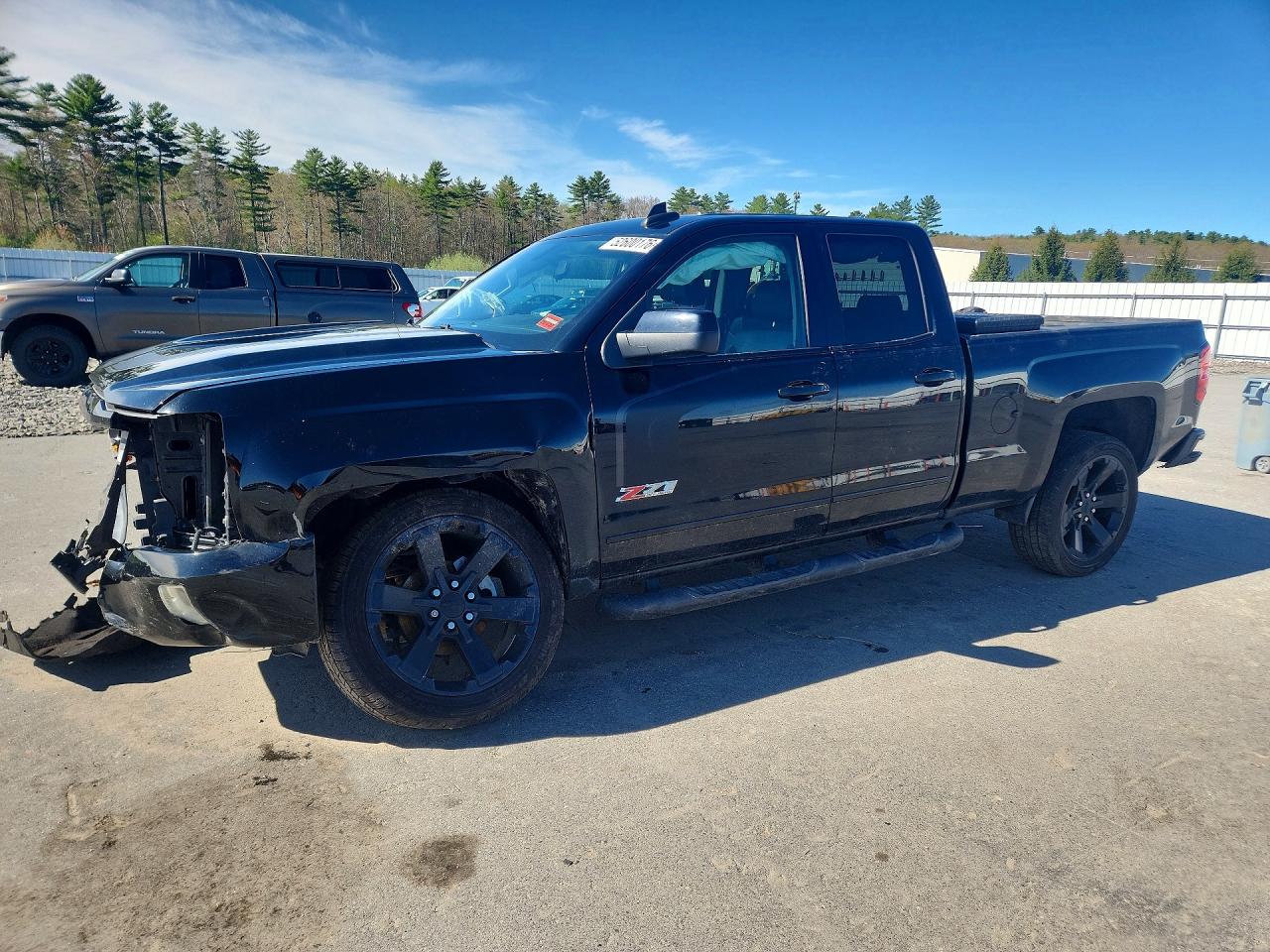 Salvage Chevrolet Silverado Image