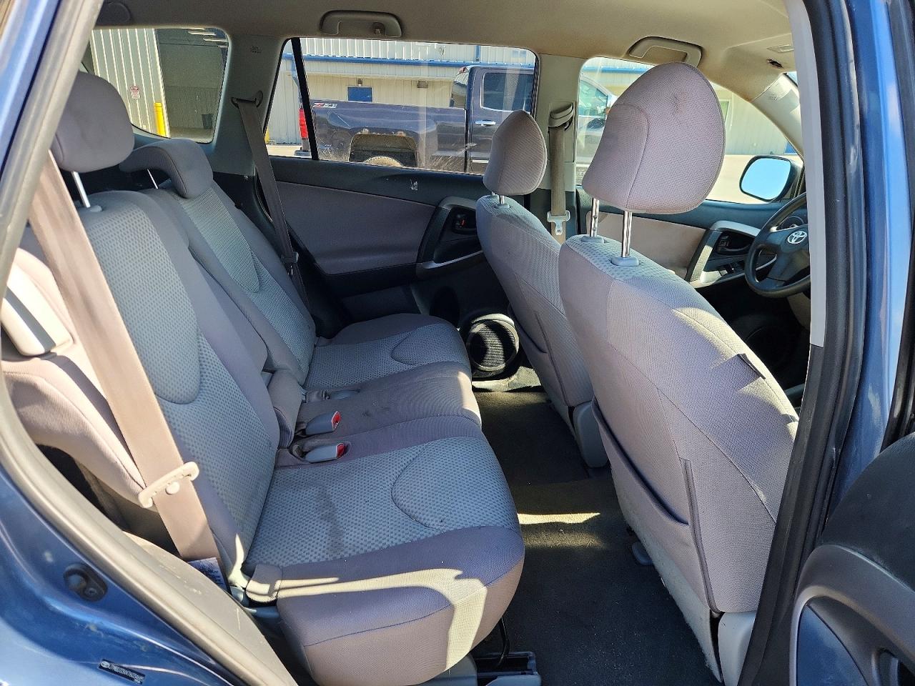 Toyota RAV4 Base
