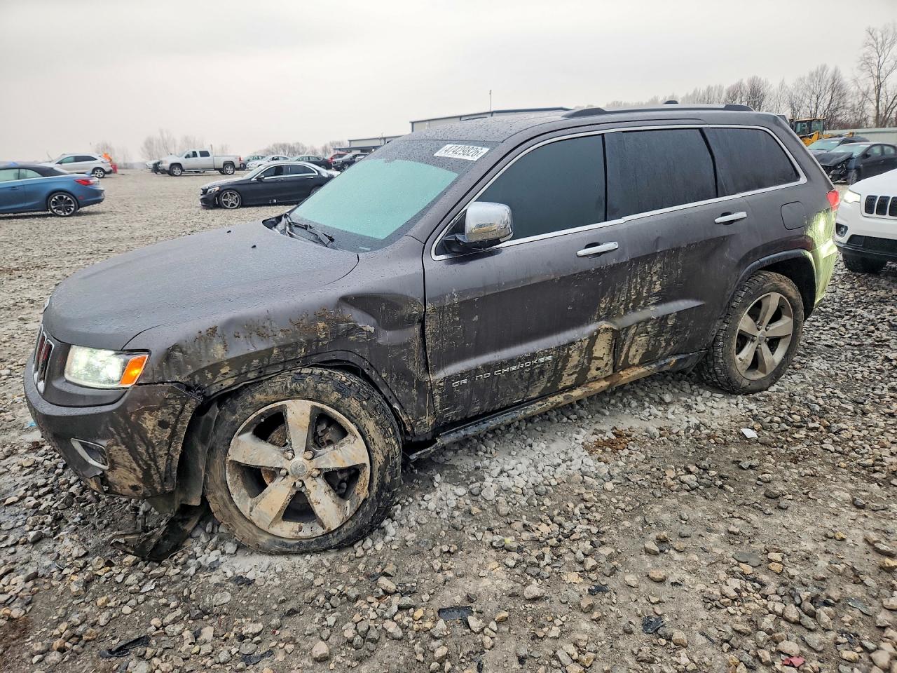 Salvage Jeep Cherokee Image