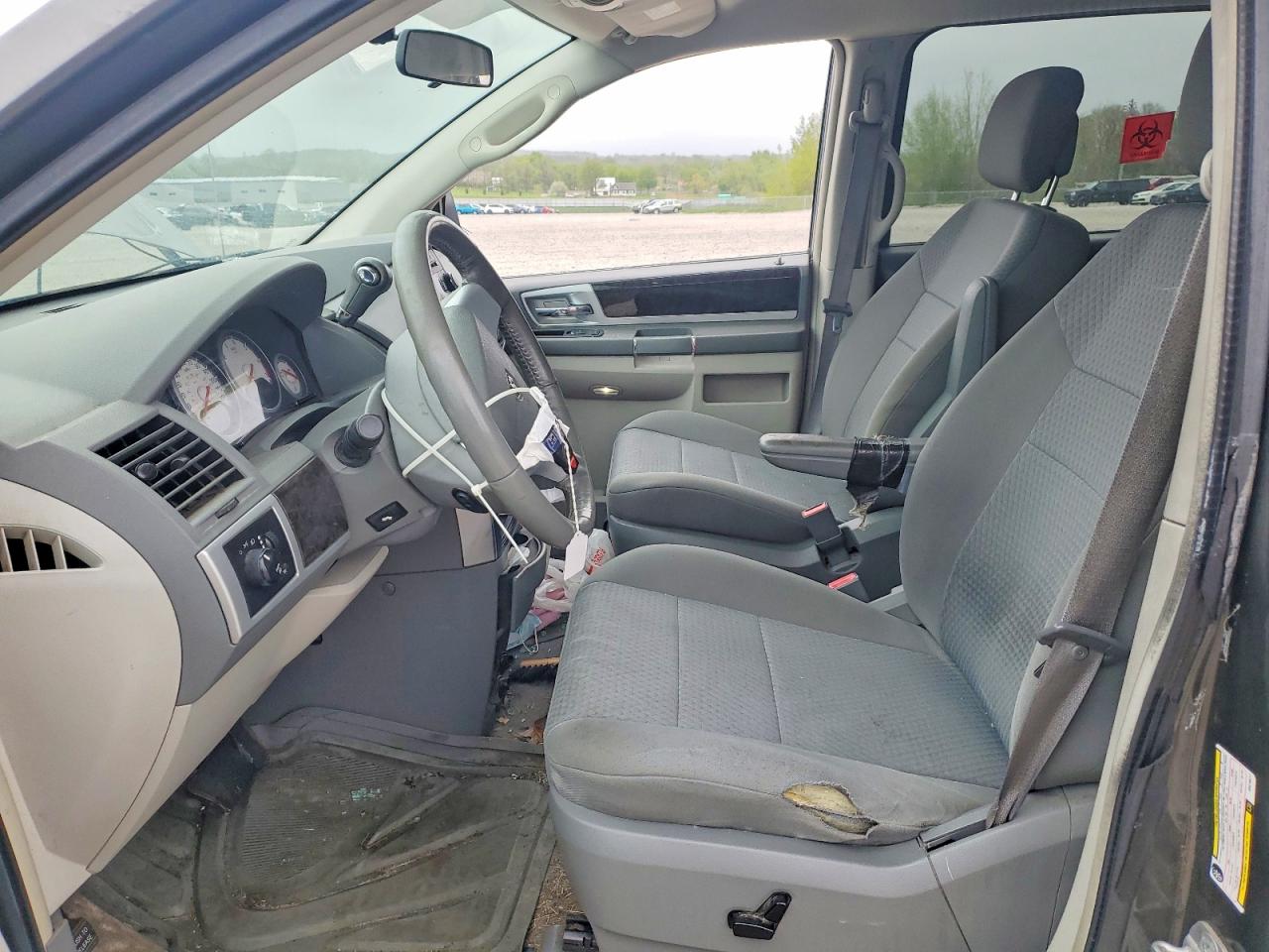 Dodge Caravan Sxt