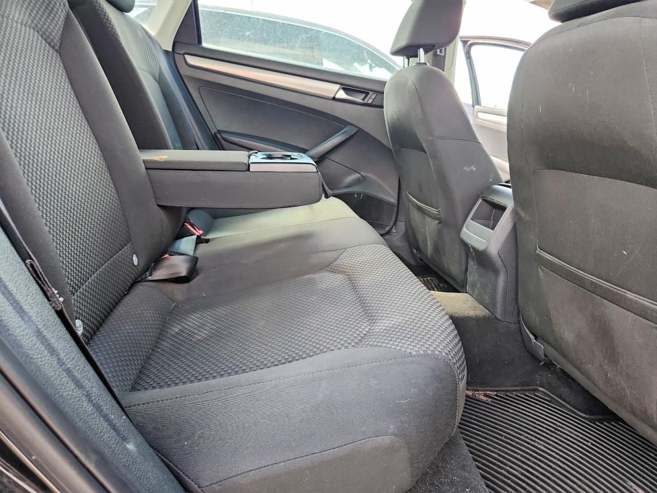 Volkswagen Passat S