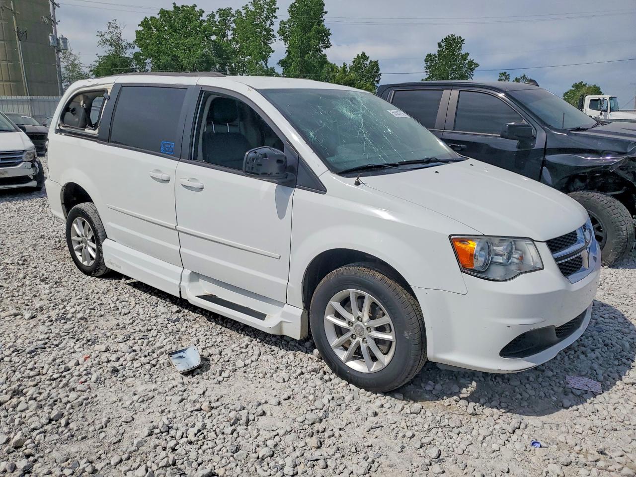 Dodge Caravan Sxt