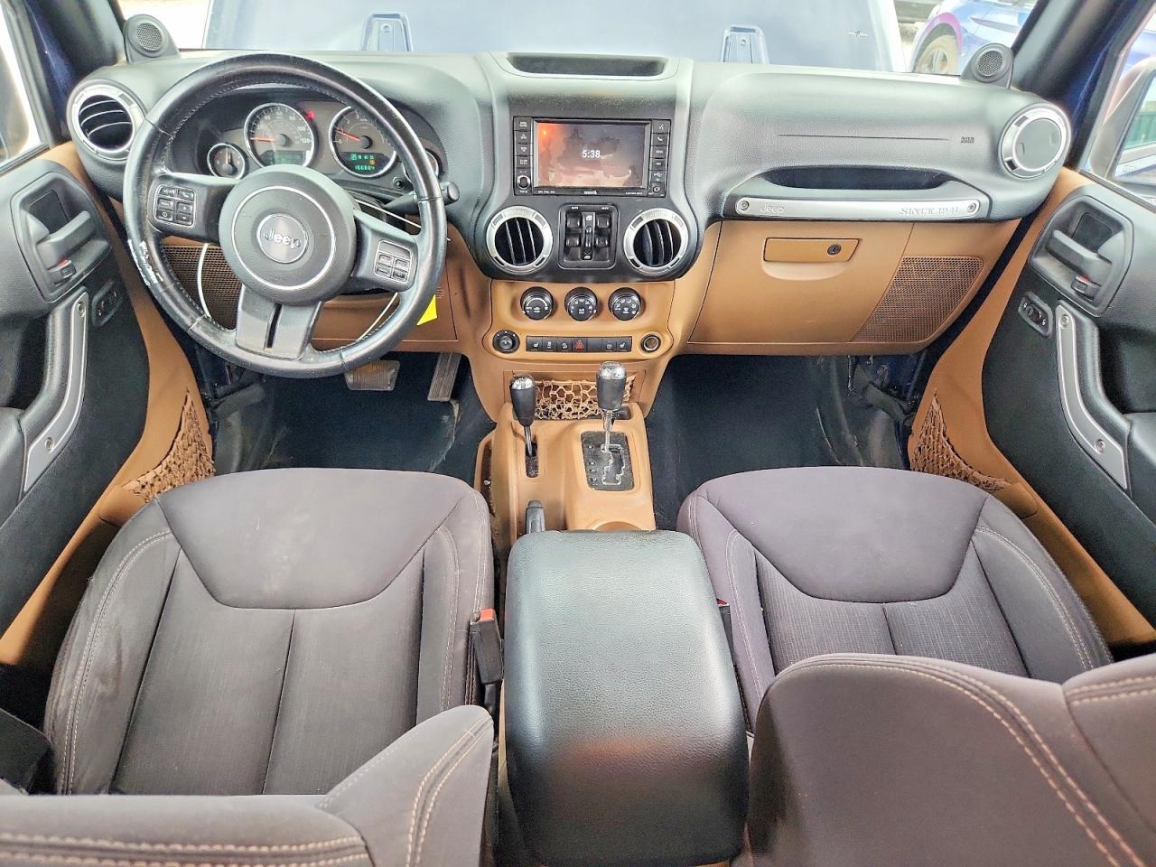 Jeep Wrangler Sahara