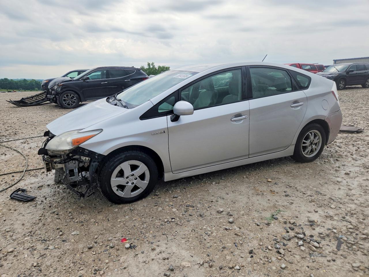 Salvage Toyota Prius Image