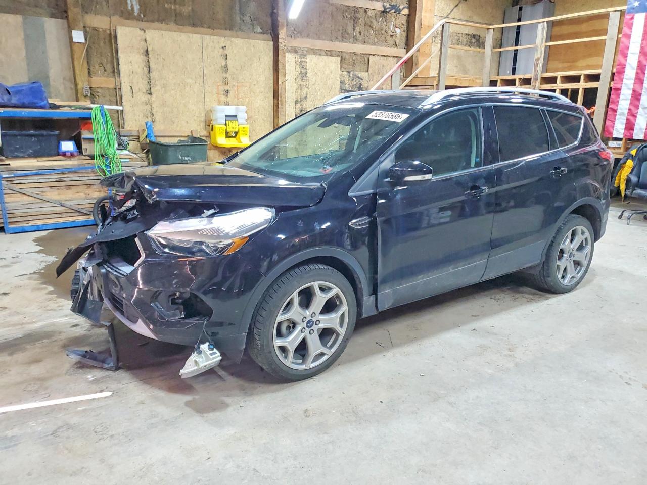 Salvage Ford Escape Image
