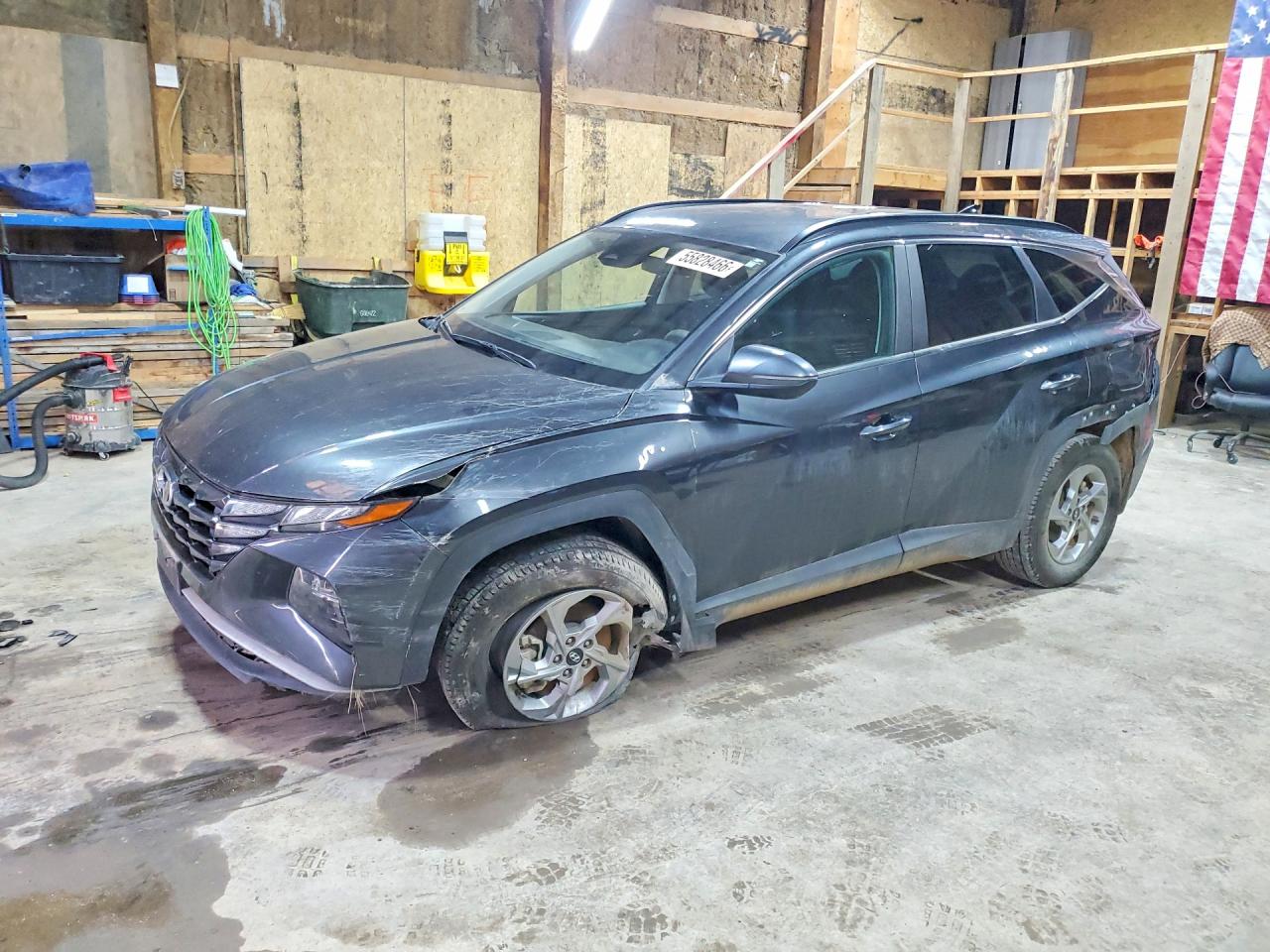 Salvage Hyundai TUCSON Image