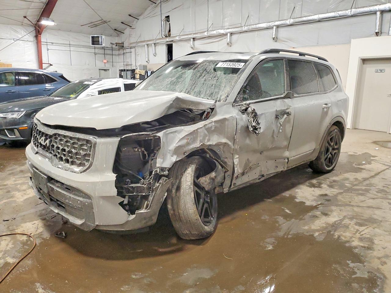 Salvage Kia Telluride Image