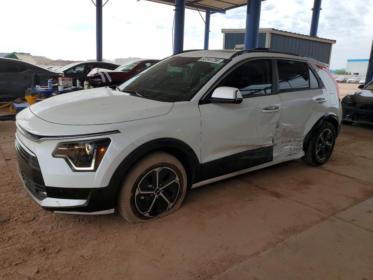 Salvage Kia Niro Image