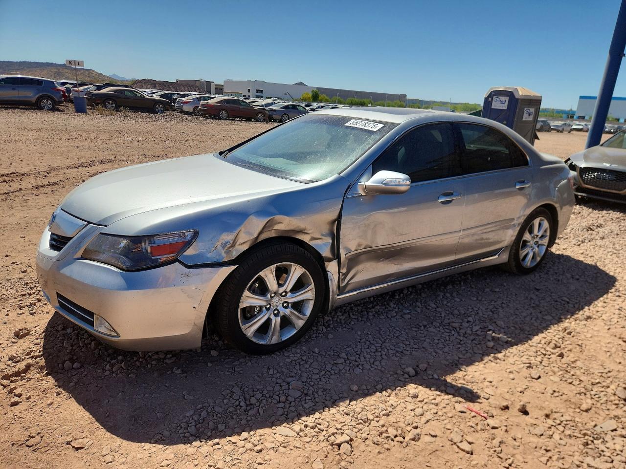 Salvage Acura RL Image