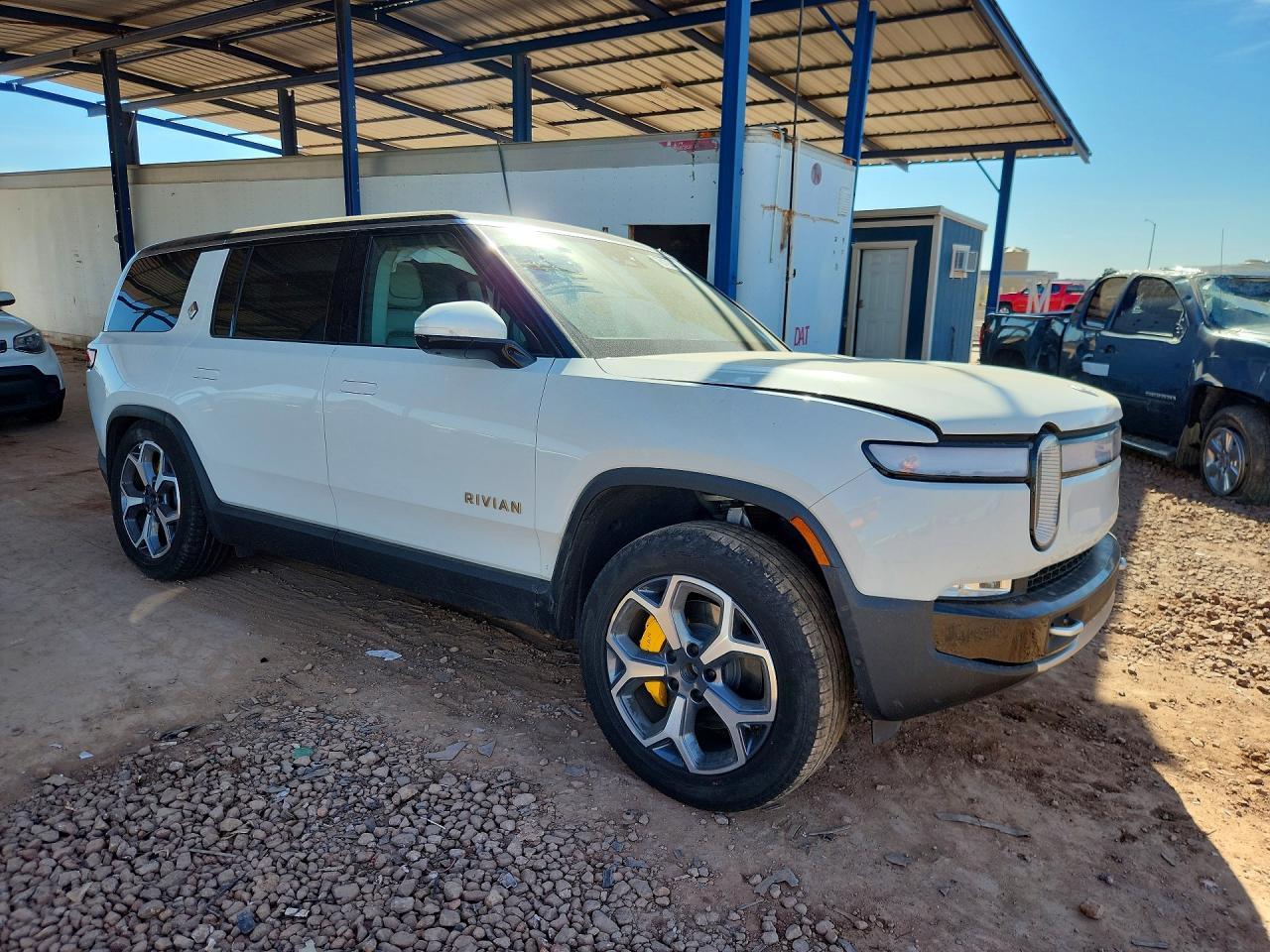 Rivian R1s Adventure