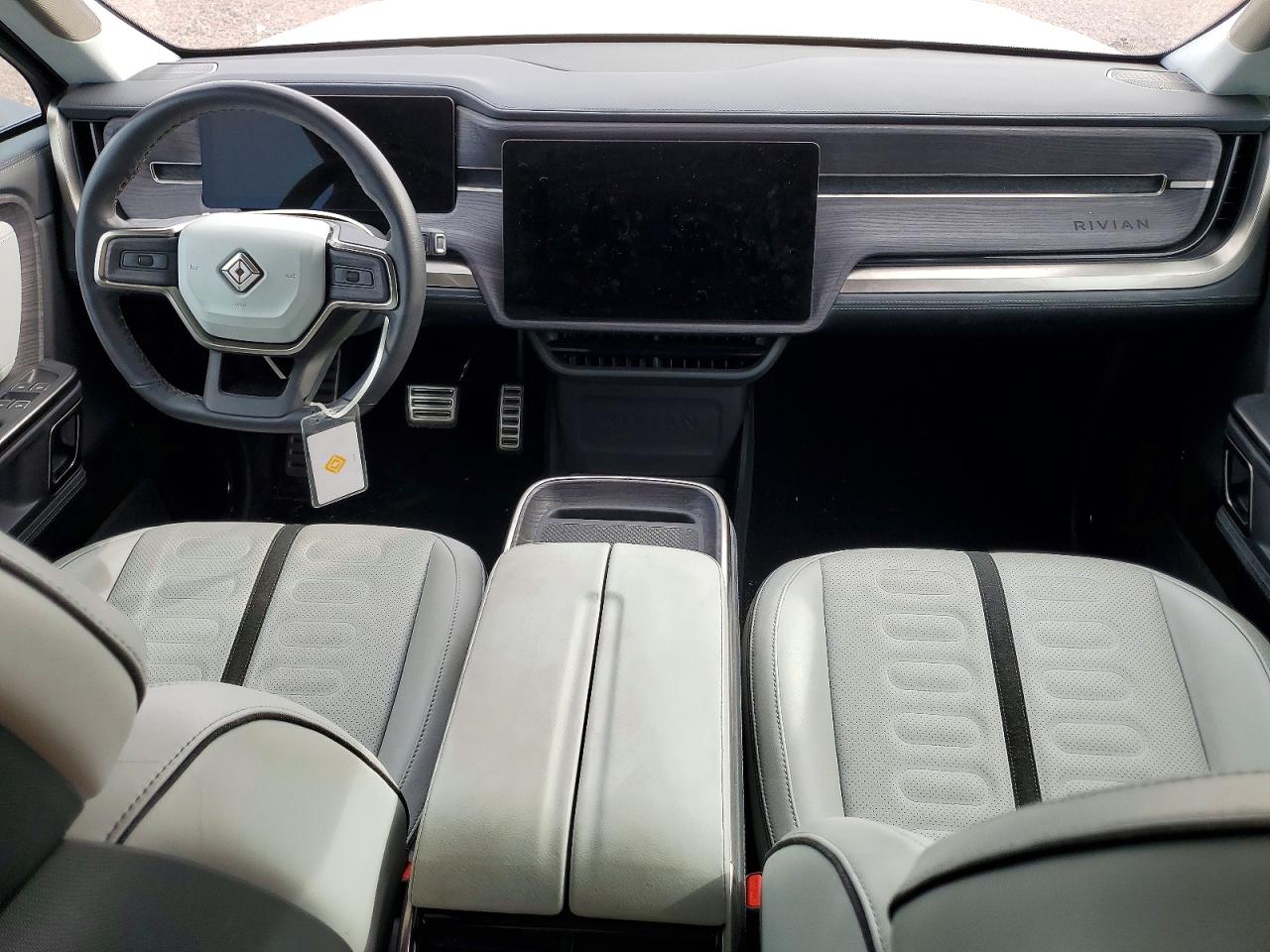 Rivian R1s Adventure