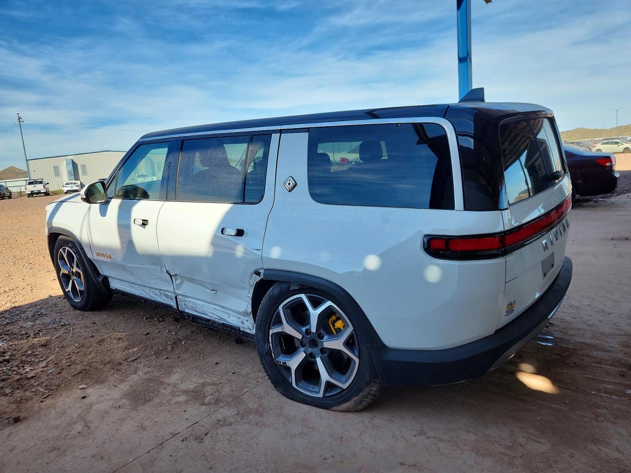 Rivian R1s Adventure