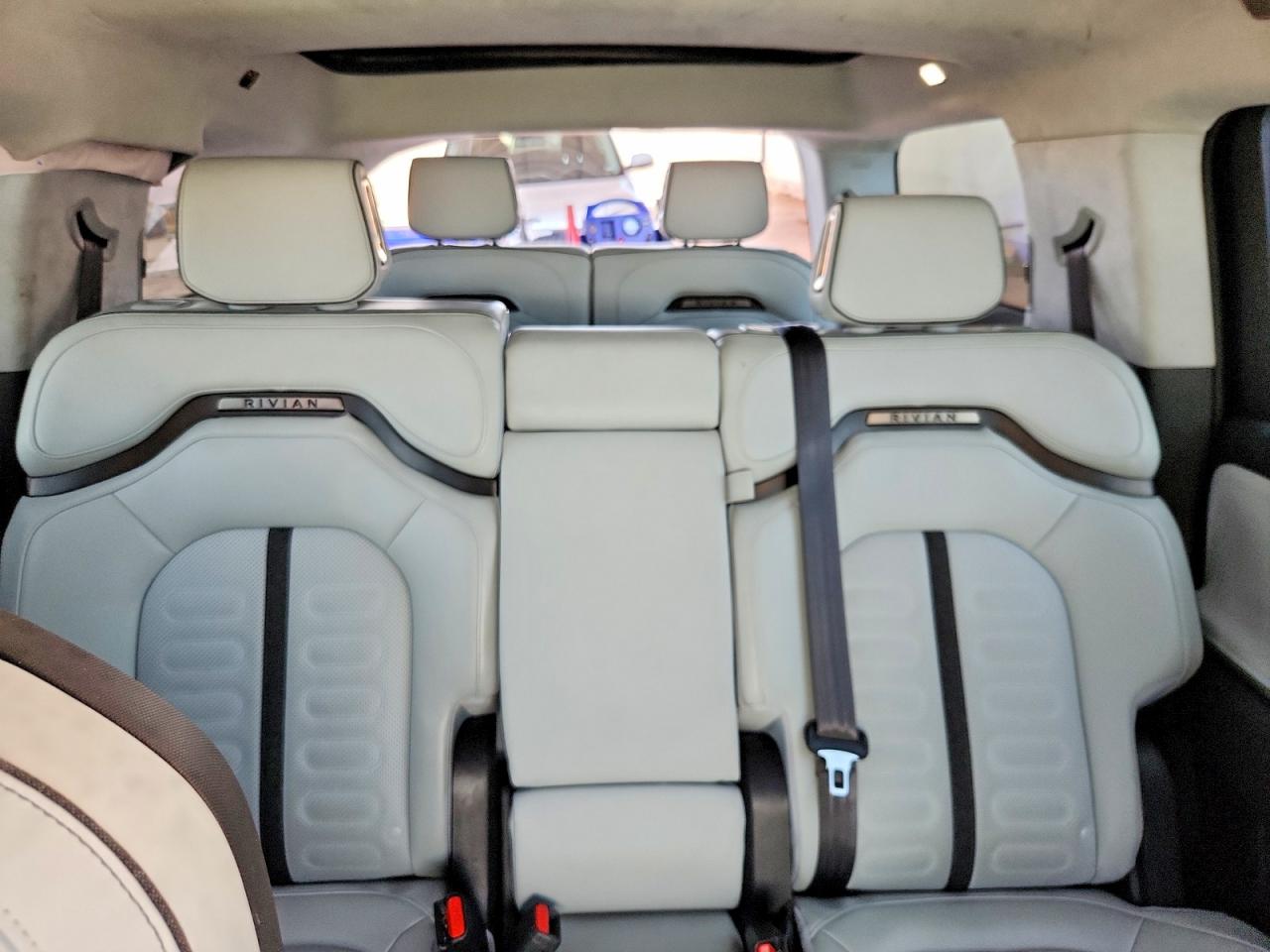 Rivian R1s Adventure