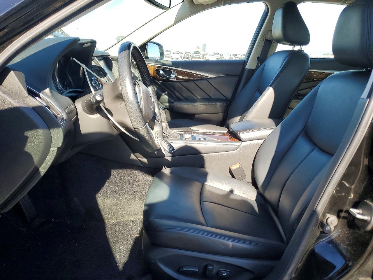 INFINITI Q50 3.0t Luxe