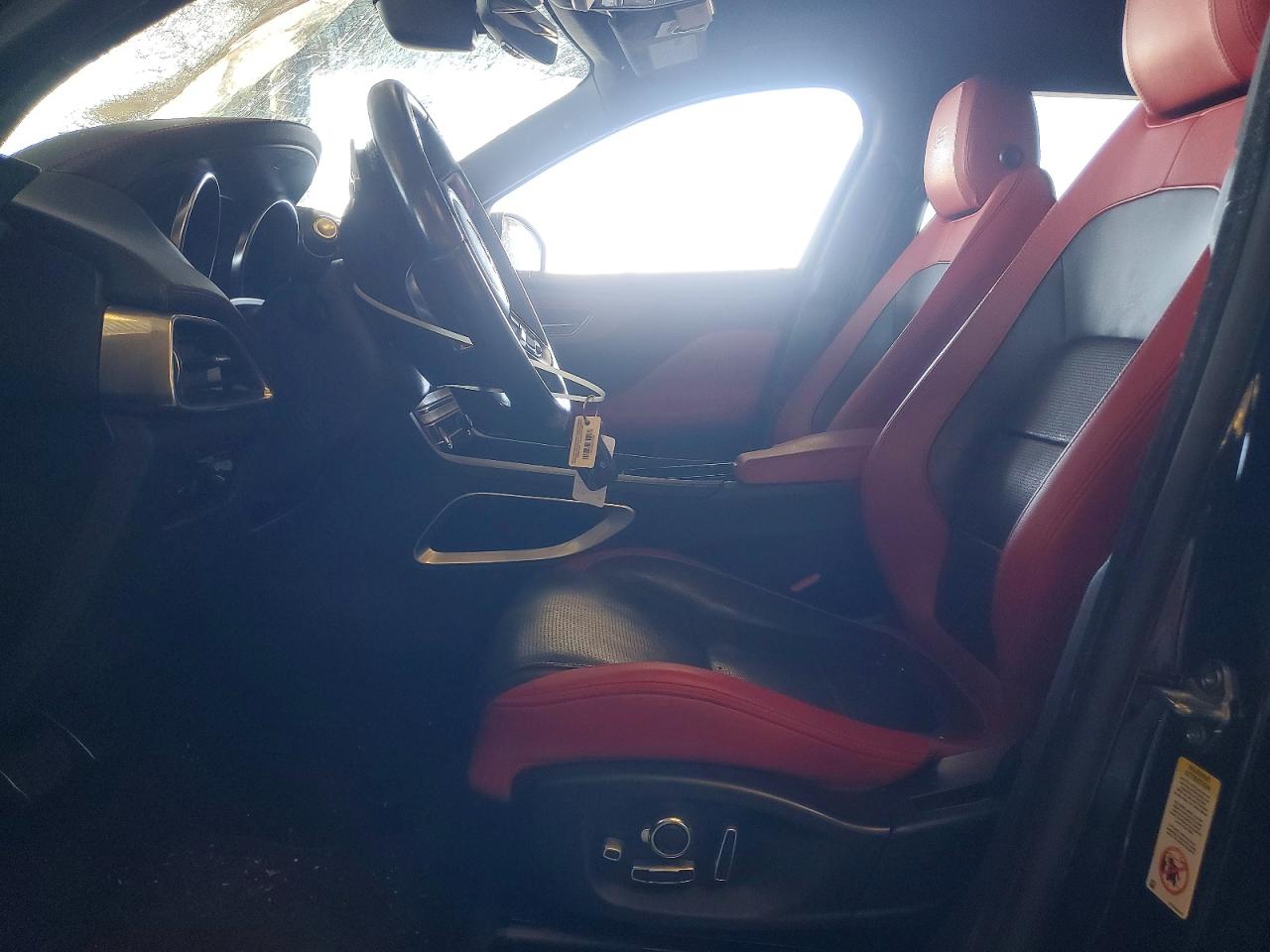 Jaguar F-PACE S