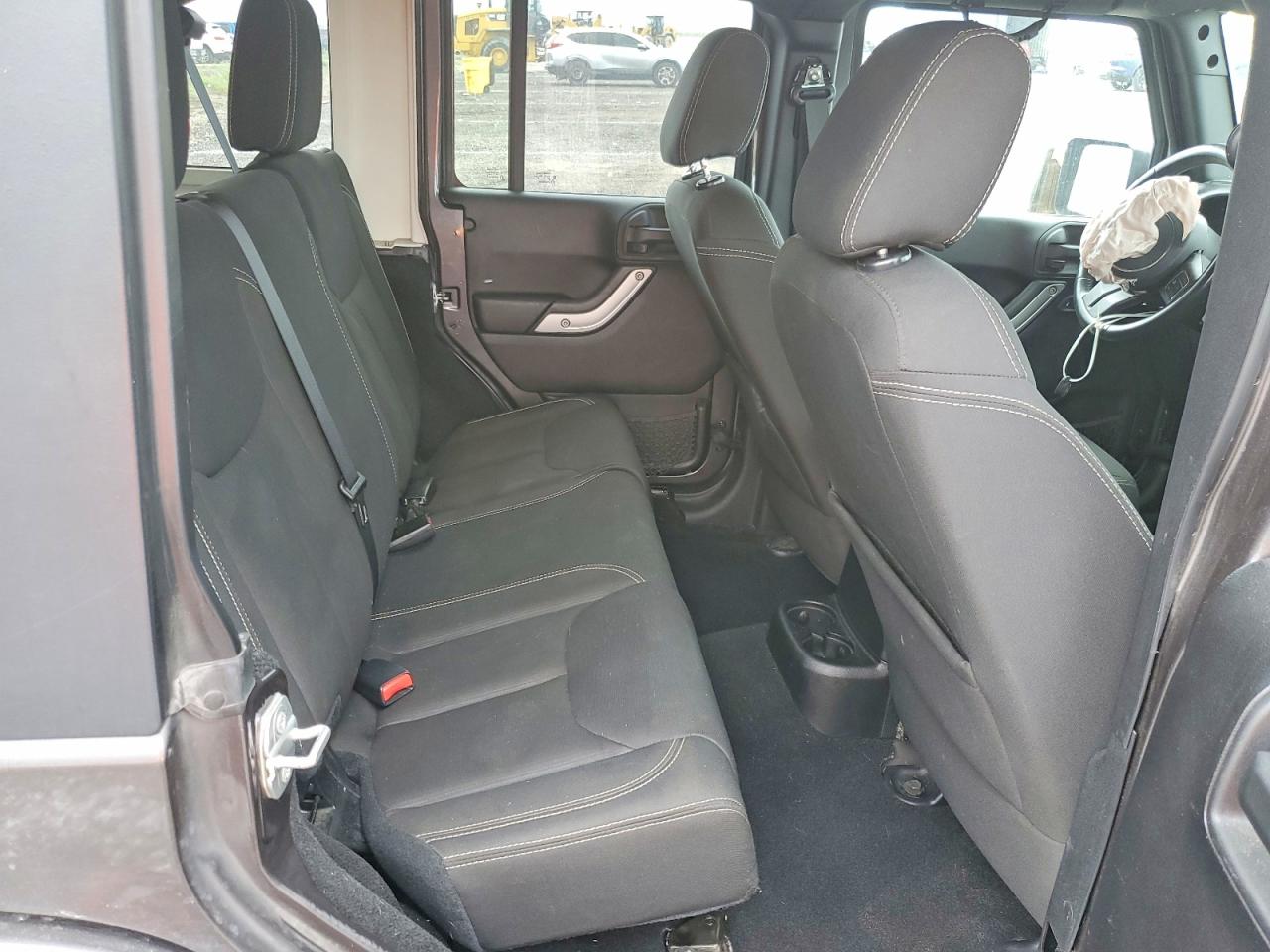 Jeep Wrangler Sahara
