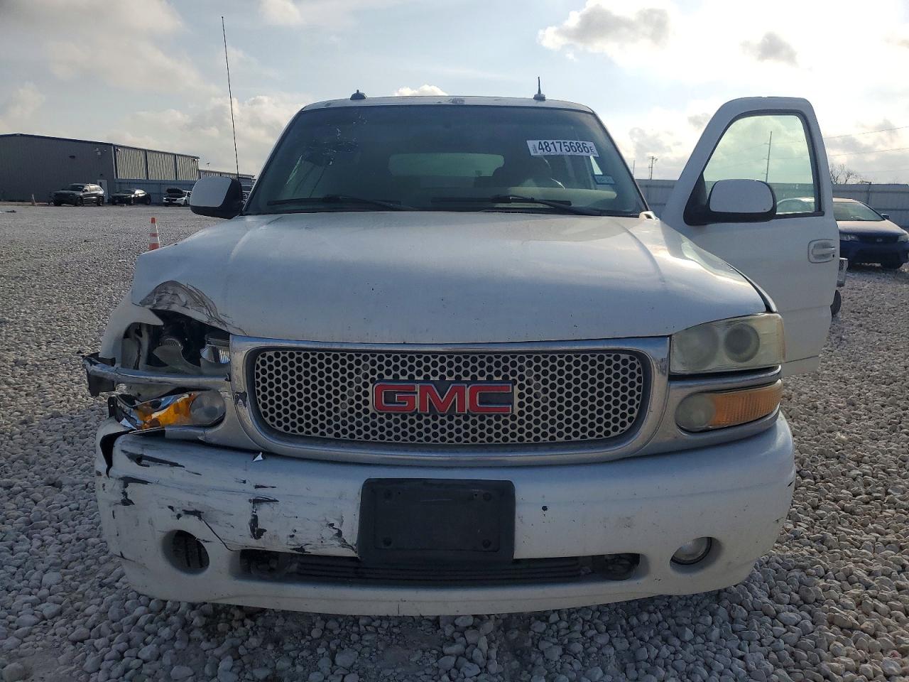 GMC Yukon Denali