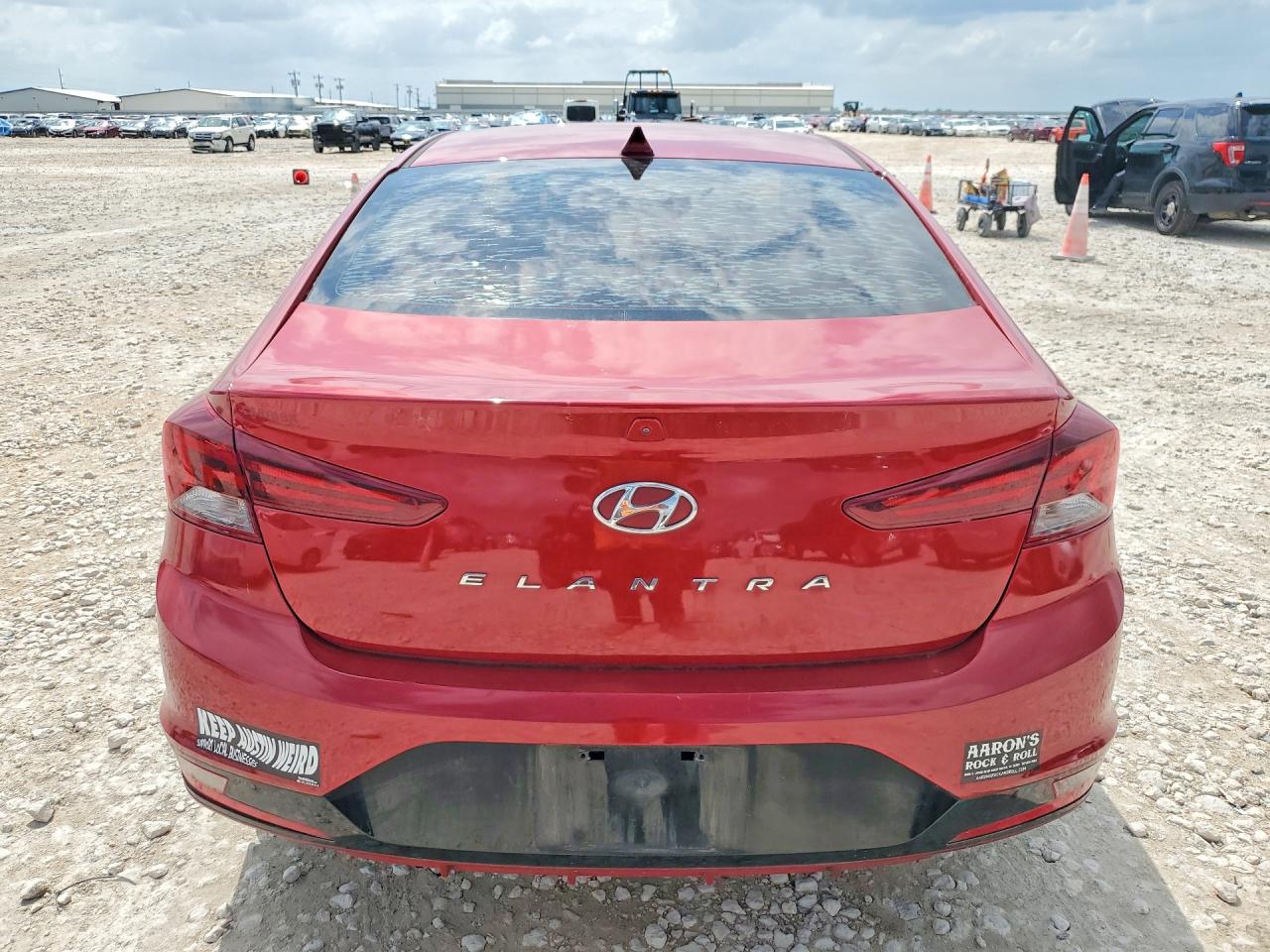 Hyundai ELANTRA Sel