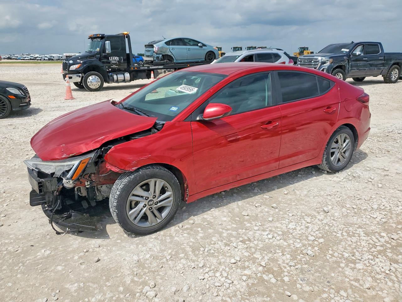 Salvage Hyundai ELANTRA Image