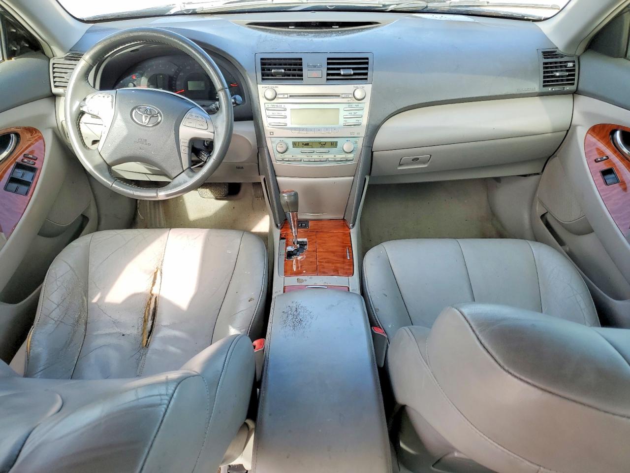 Toyota Camry Xle V6