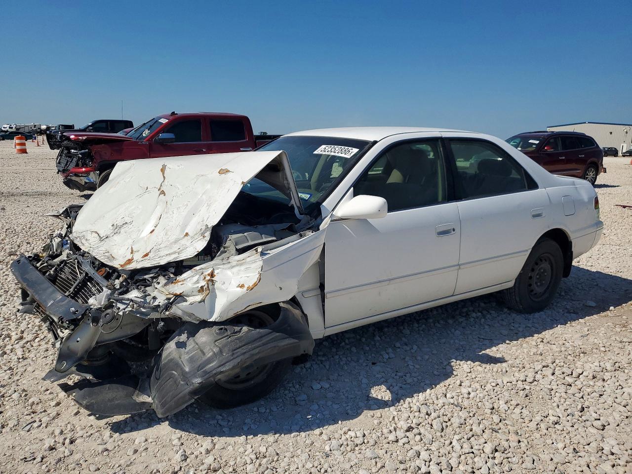 Salvage Toyota Camry Image