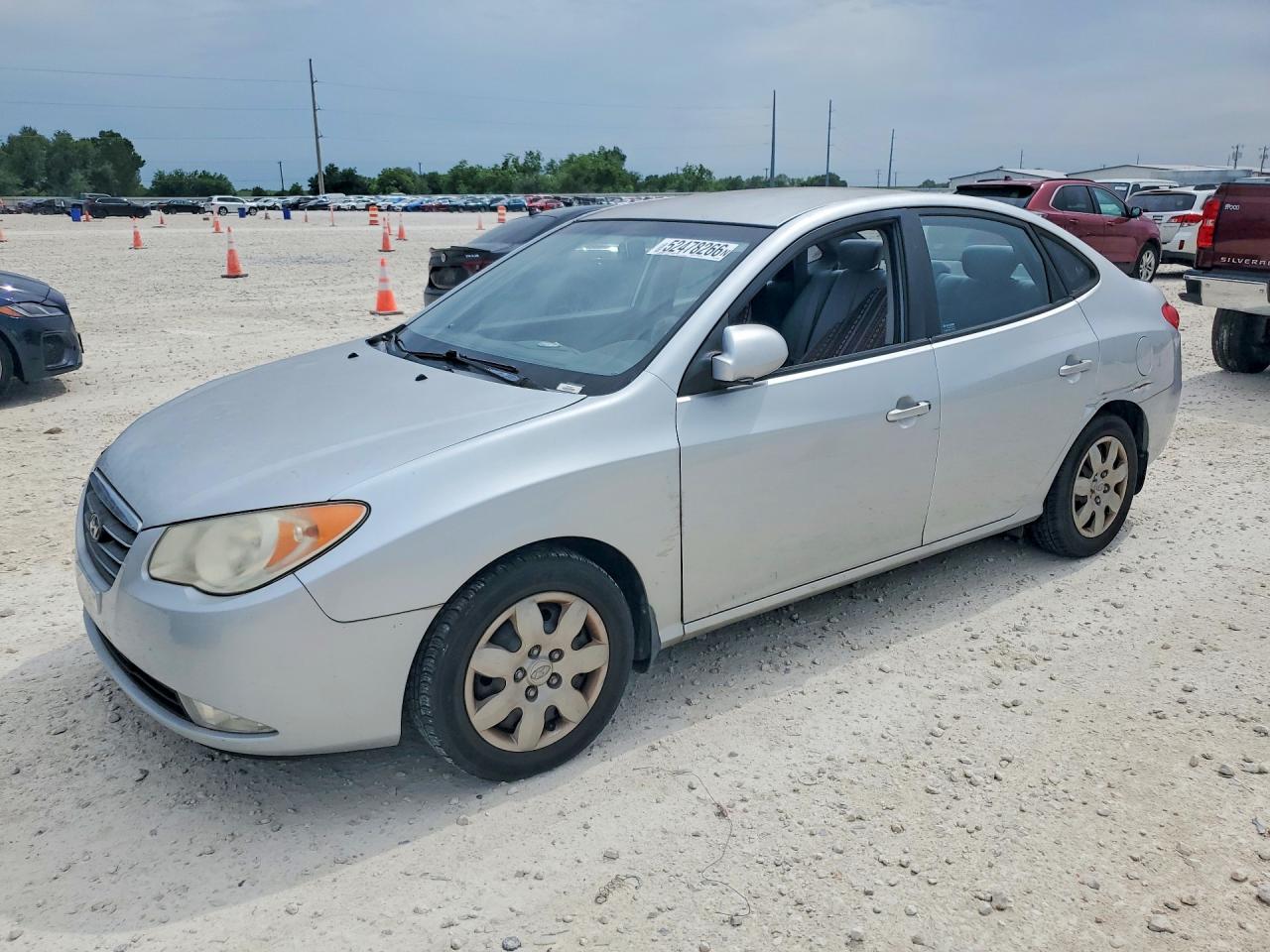 Salvage Hyundai ELANTRA Image