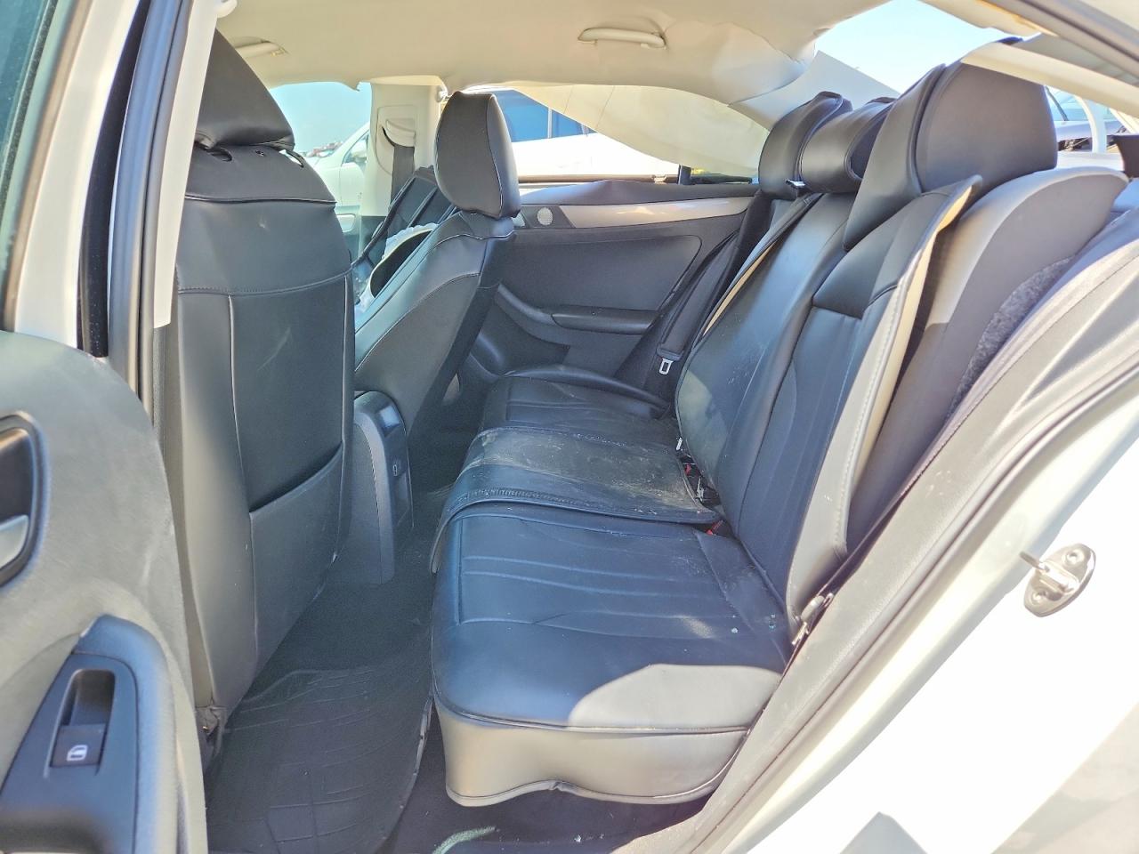 Volkswagen Jetta S