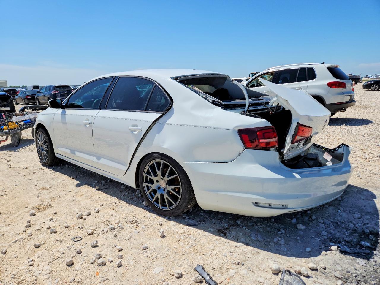 Volkswagen Jetta S