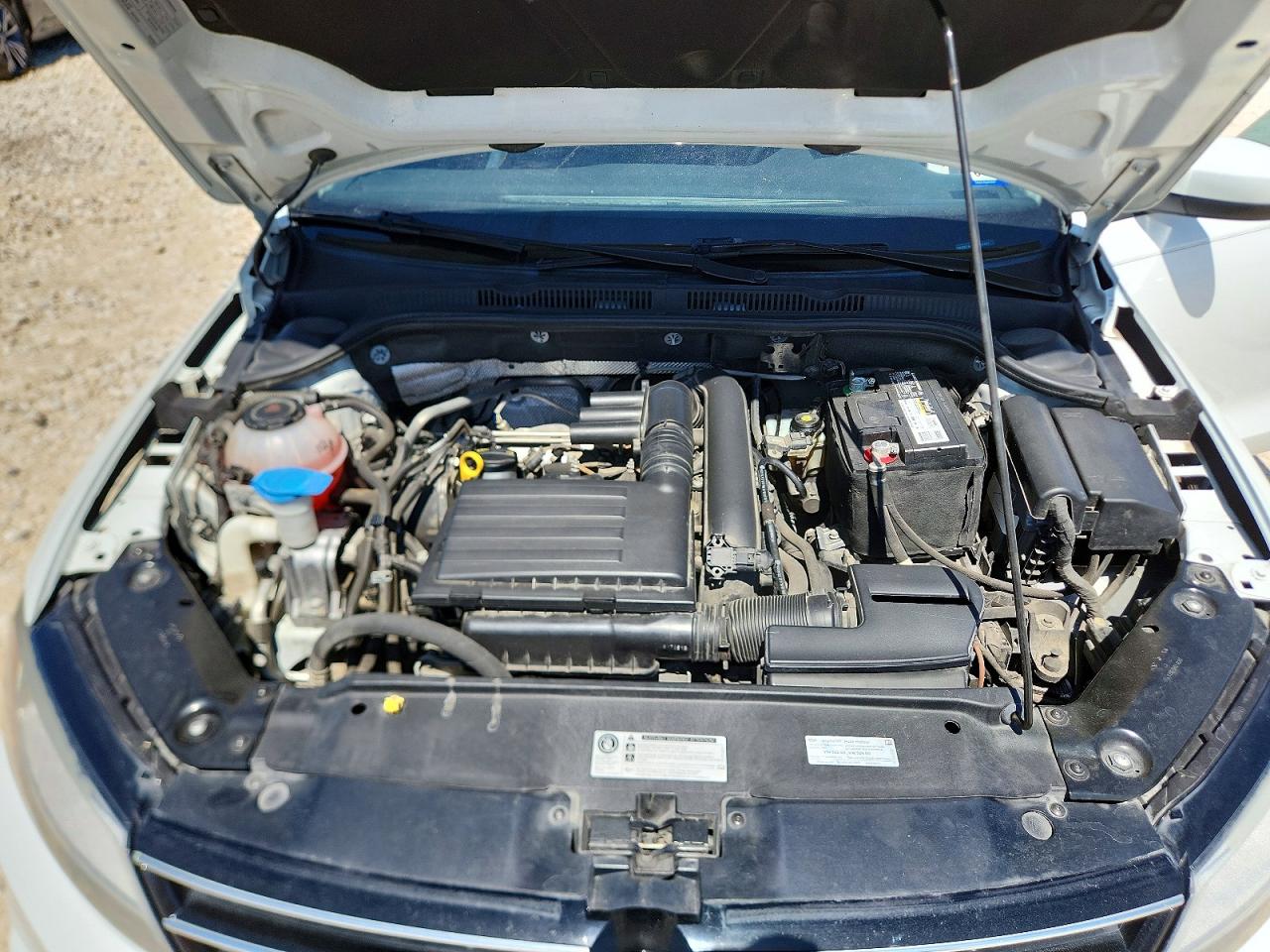 Volkswagen Jetta S