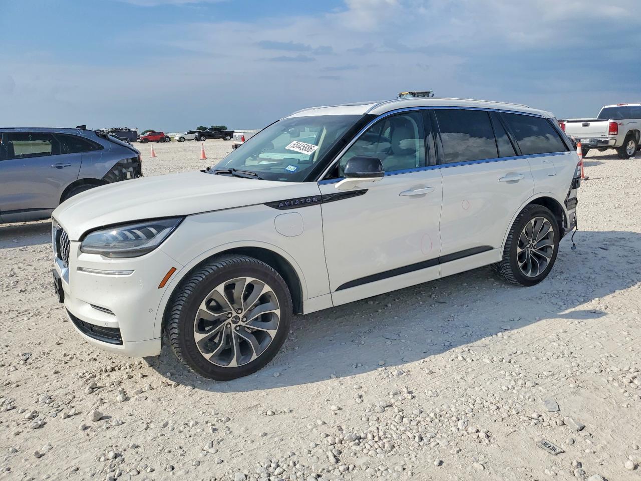 Salvage Lincoln Aviator Image