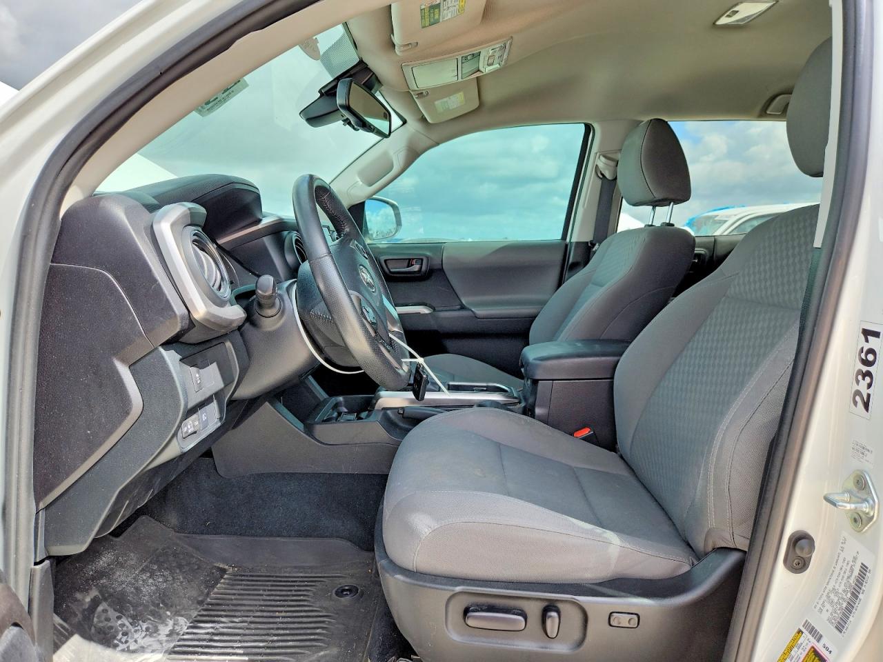 Toyota Tacoma Sr5 V6