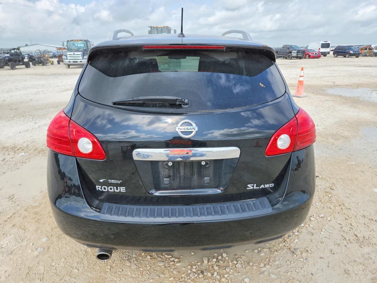 Nissan Rogue S
