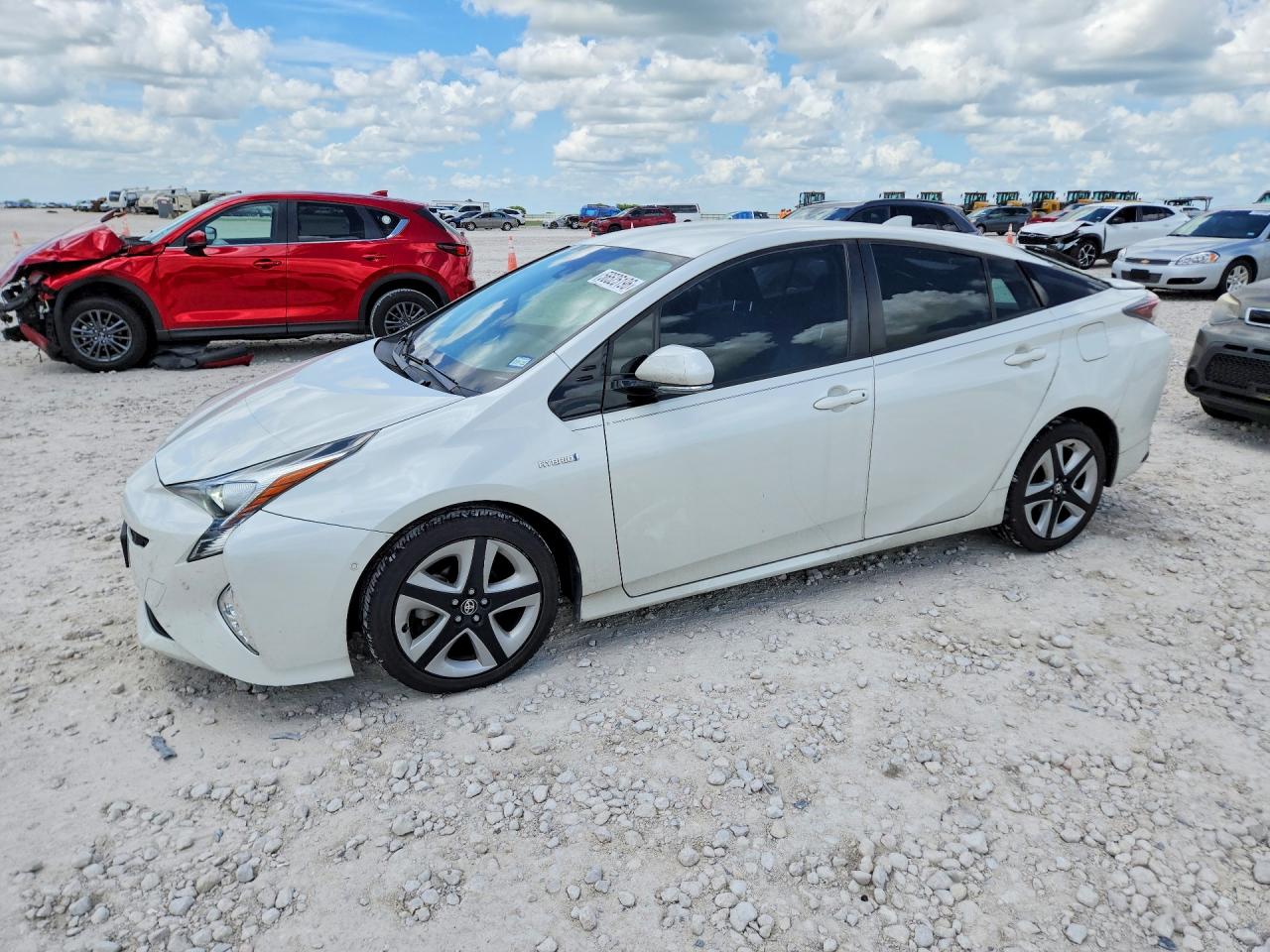 Salvage Toyota Prius Image