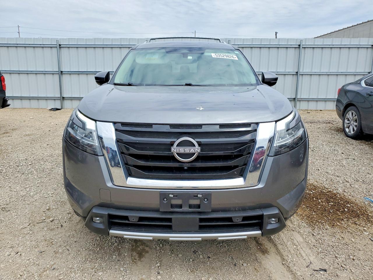 Nissan Pathfinder Platinum