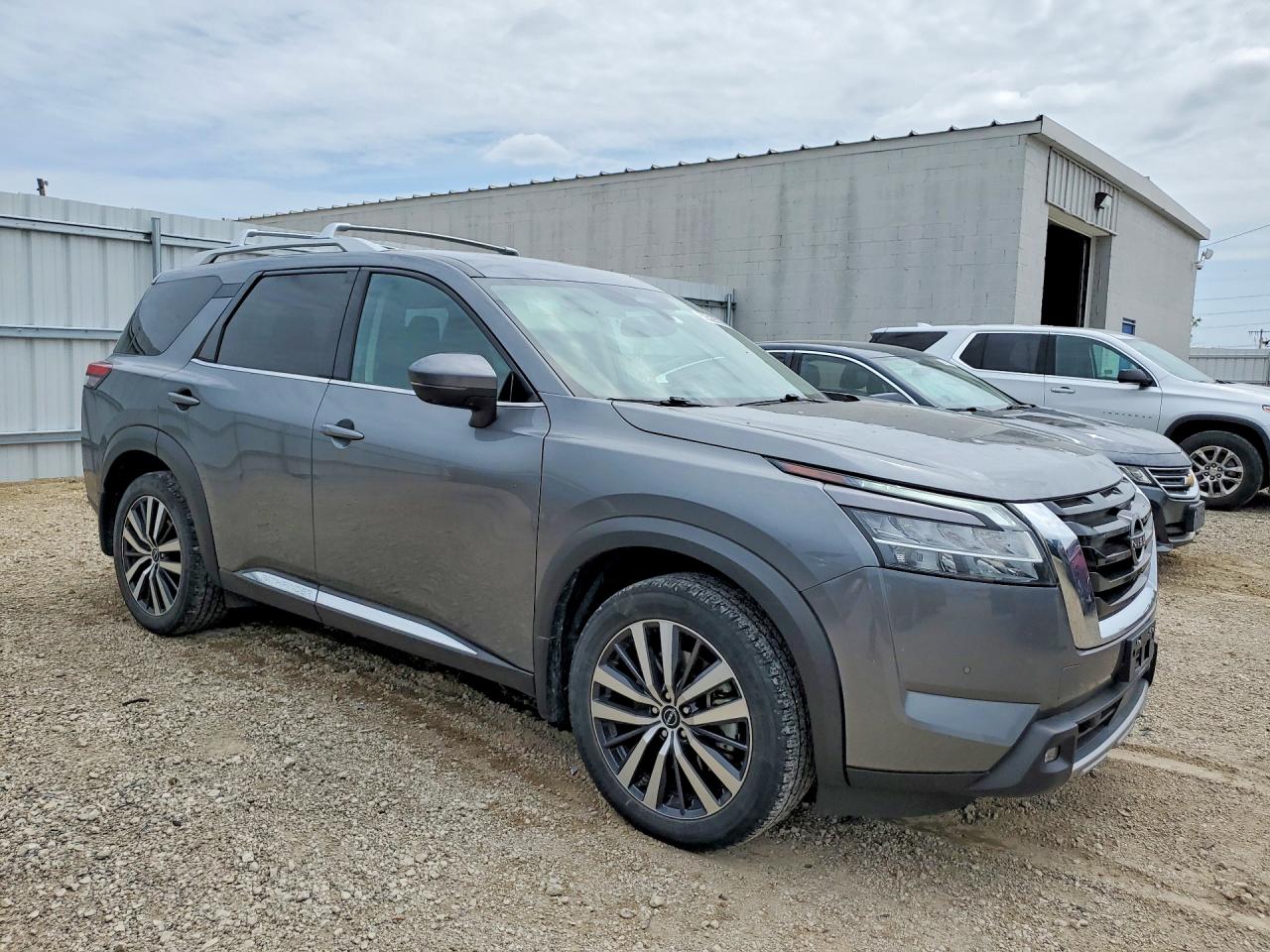 Nissan Pathfinder Platinum