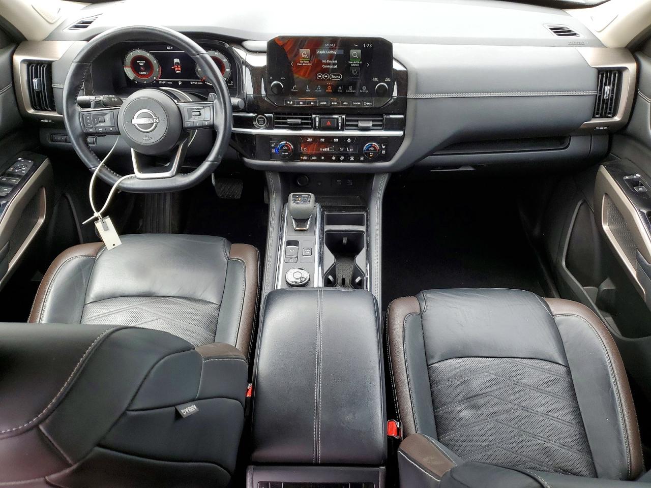 Nissan Pathfinder Platinum