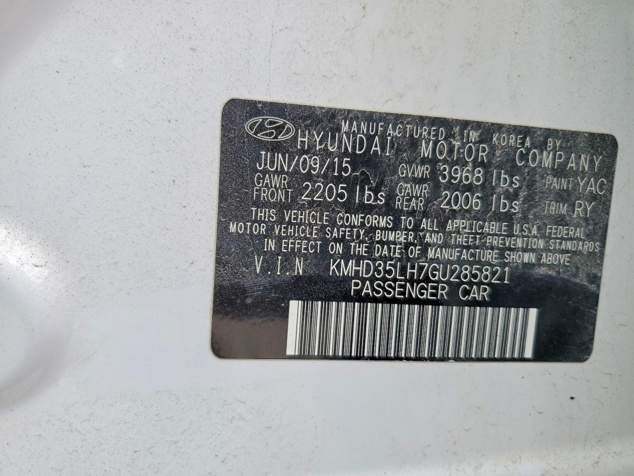 Hyundai ELANTRA Base