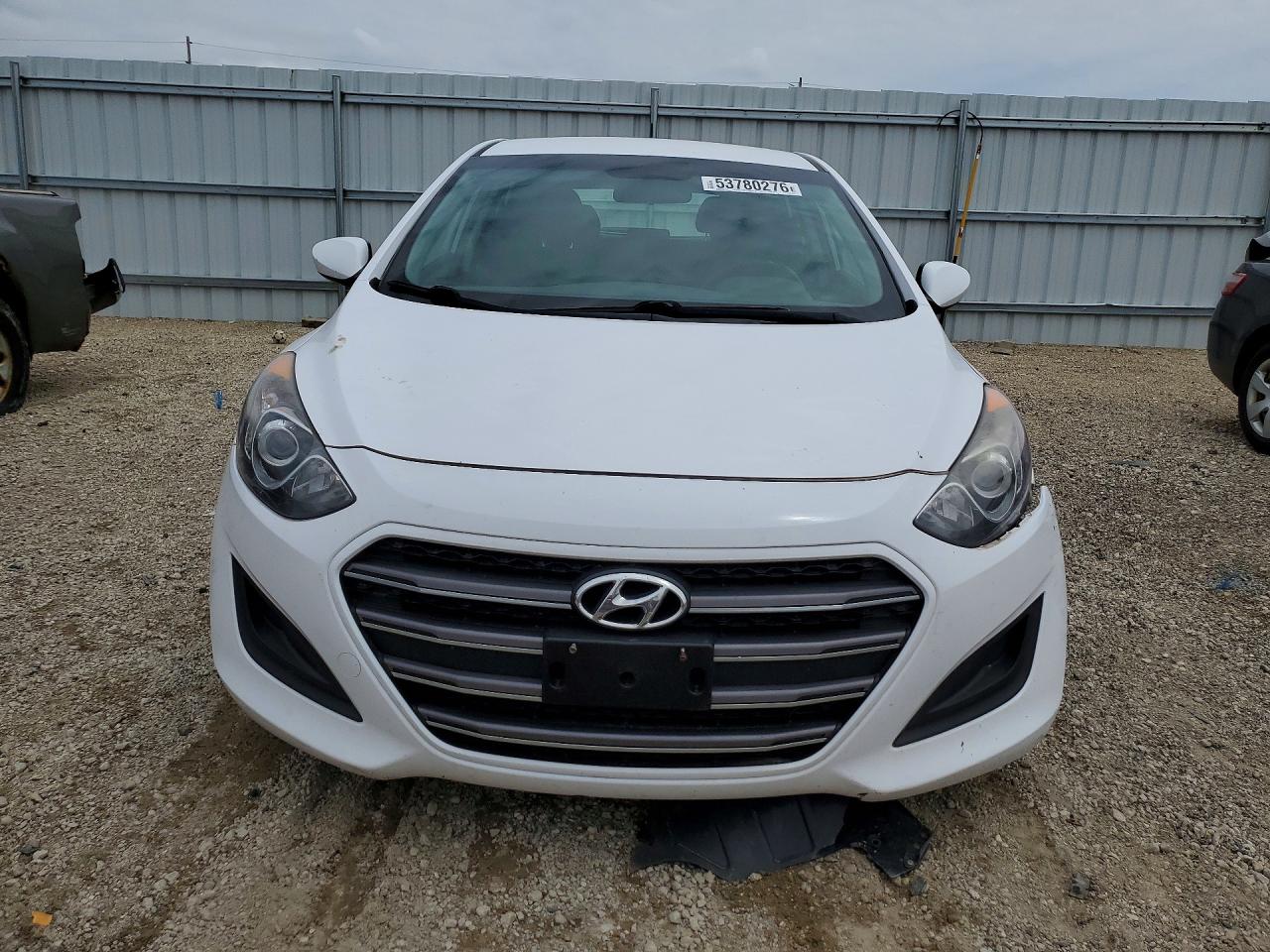 Hyundai ELANTRA Base
