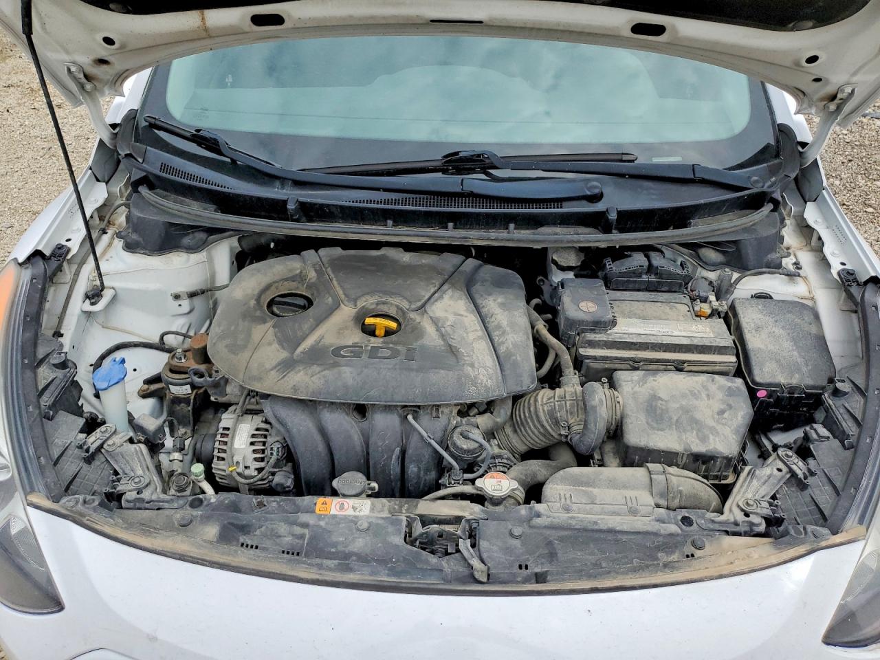 Hyundai ELANTRA Base