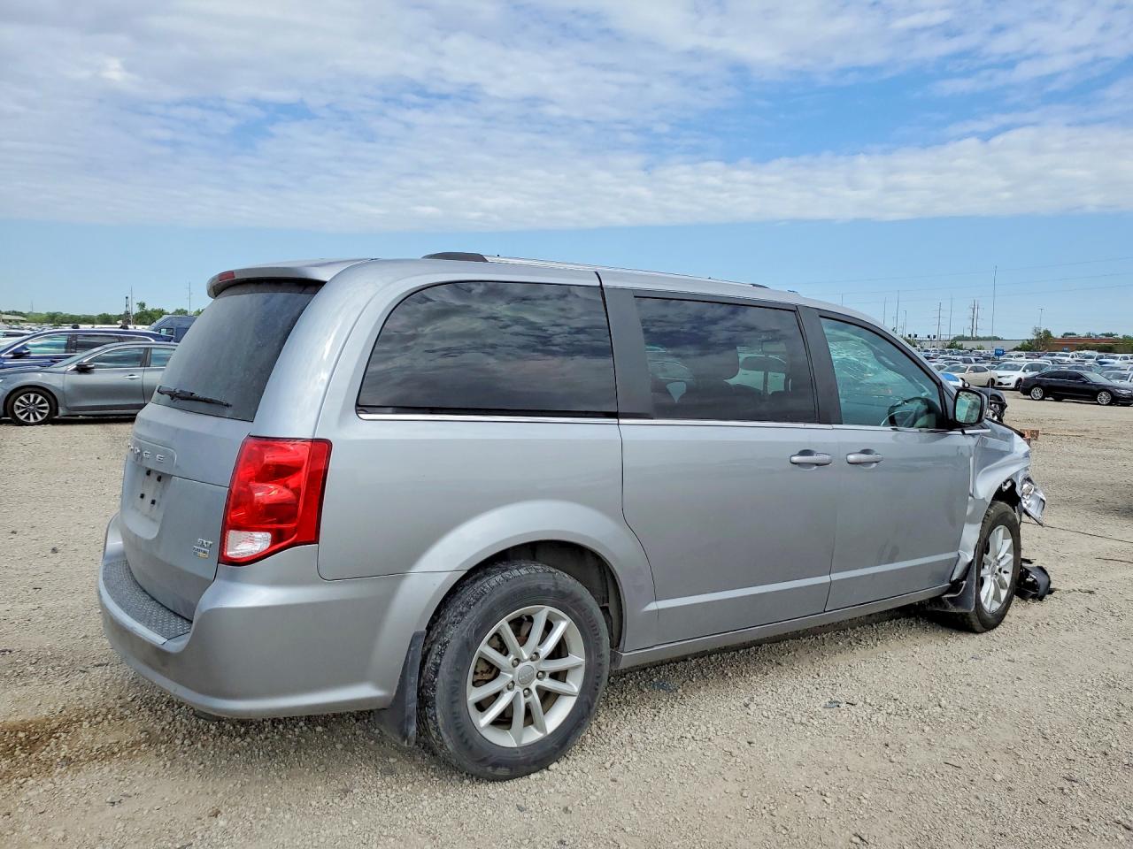 Dodge Caravan Sxt