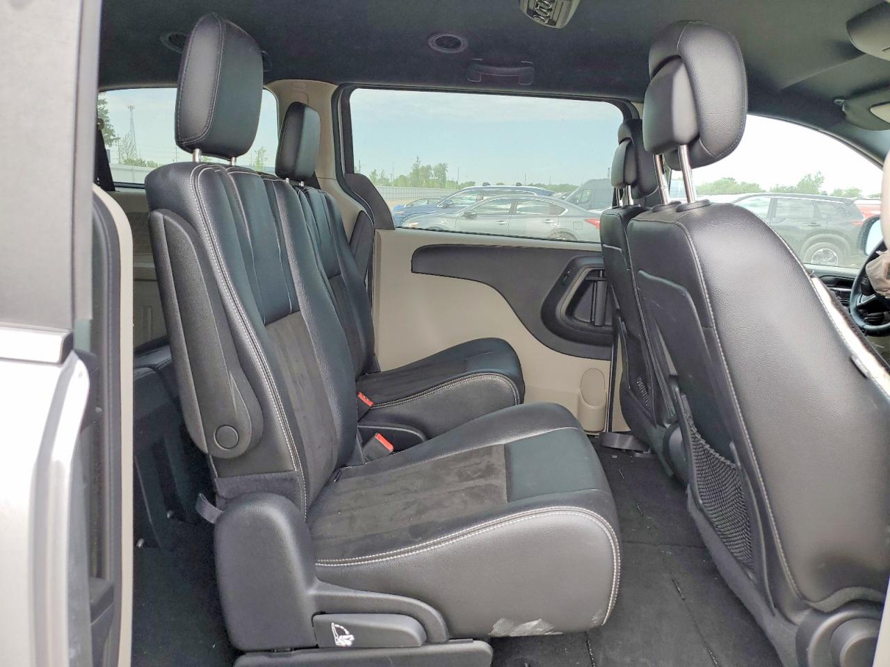 Dodge Caravan Sxt
